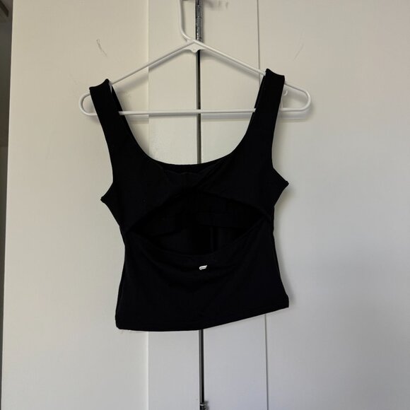 NWT Oasis Rib Twist Built-In Bra Tank - Picture 4 of 5